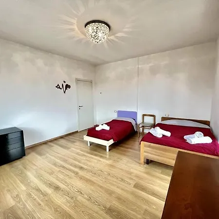 Famigliare A 10 Minuti Dal Gargallo